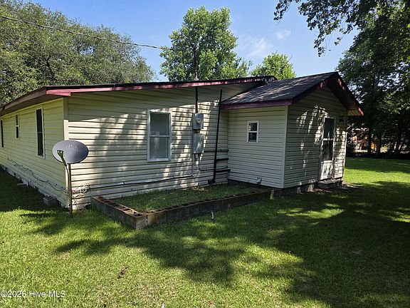 2nd image of 2612 Lowe Road