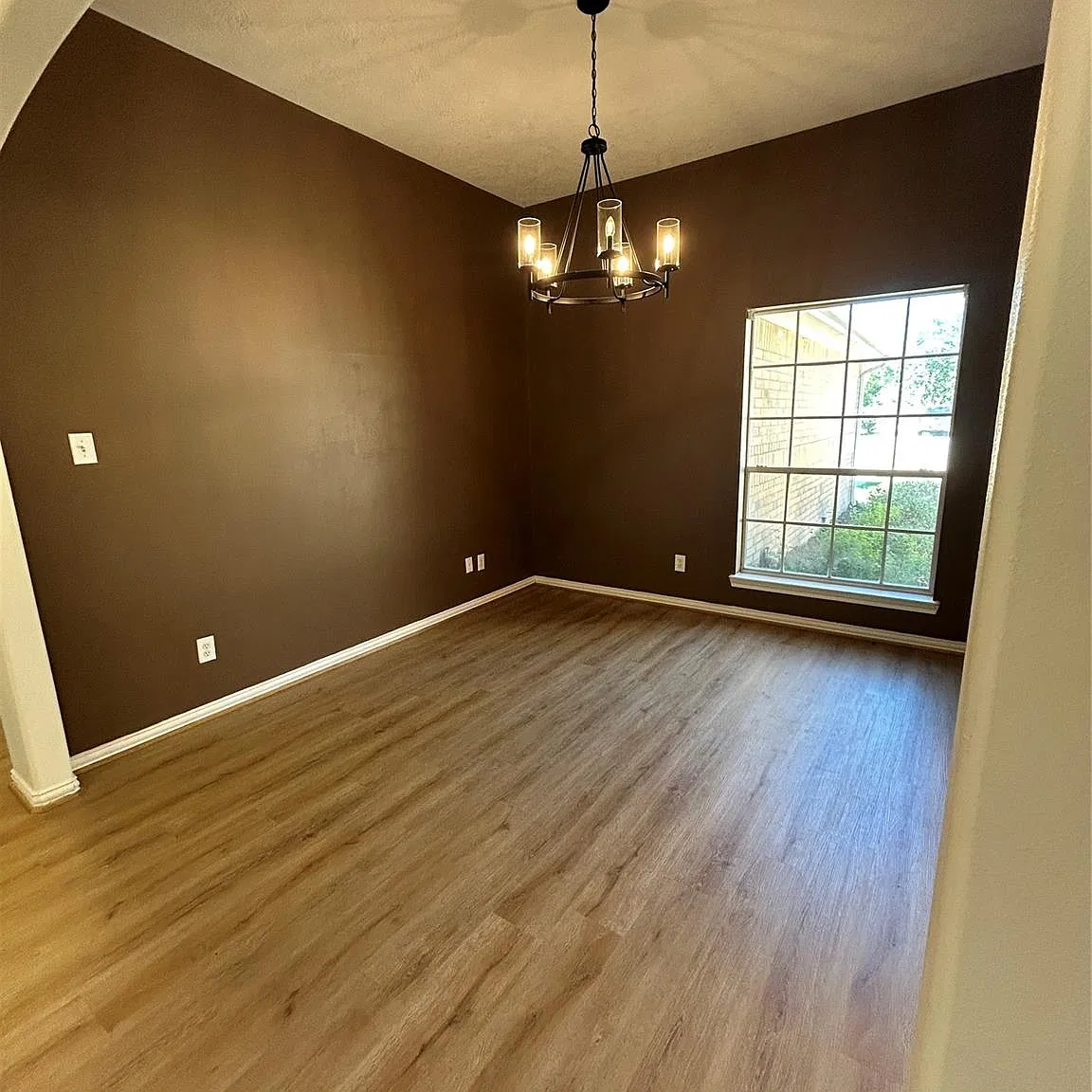 3 bed, 2.0 bath, $2,175 — Photo 2