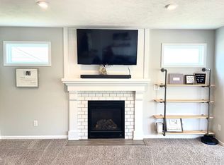 7817 High Knoll Dr SE, Byron Center, MI 49315