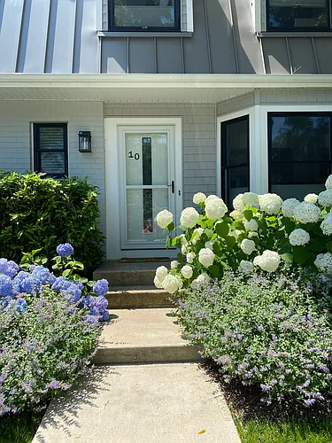 50 Hubbard Ln Photo 1