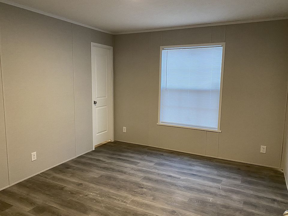 2nd image of 6152 N Genesee Rd #894