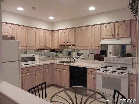 4th image of 170 Theodore Dr
