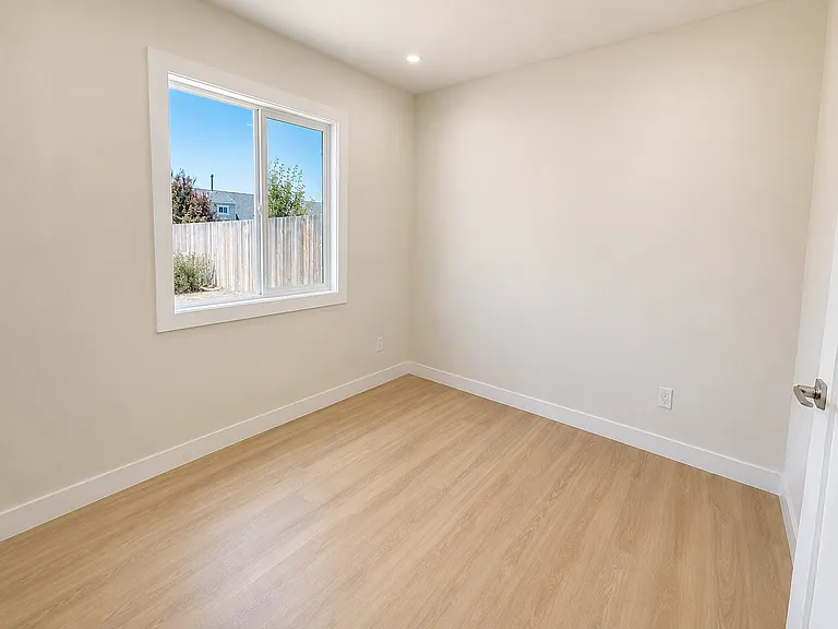 436 Lomond Dr — Photo 18