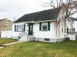 55 Warner St, Fords, NJ 08863