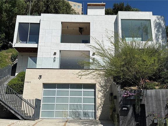 3rd image of 3901 Avenida Del Sol