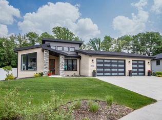 3120 Yellow Rose Ln SW, Rochester, MN 55902