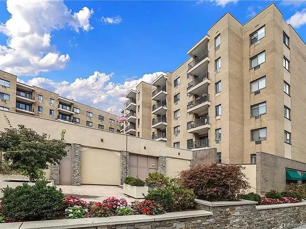 100 E Hartsdale Avenue #6GW, Hartsdale, NY 10530