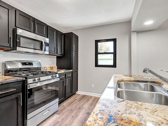 2nd image of 618 Ashland Ave