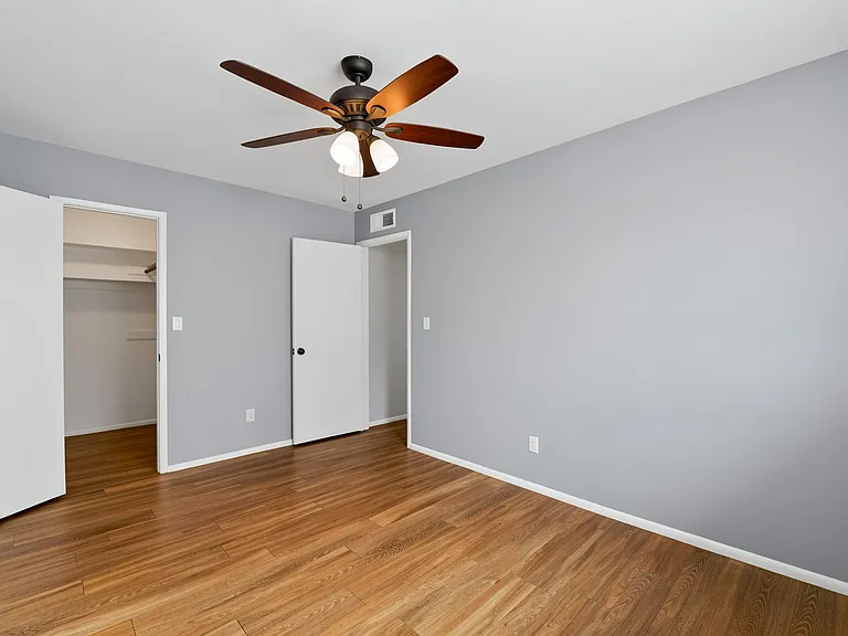 114 S Lesueur — Photo 24