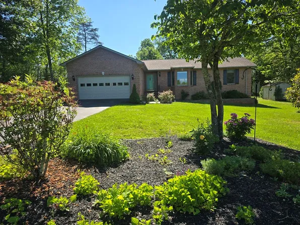 107 Scott Creek Rd, Crossville, TN 38571