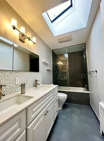 68 Jamaica Ave — Photo 8