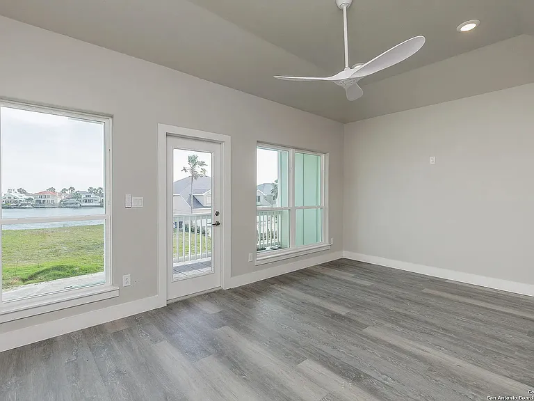 13970 Fortuna Bay Dr — Photo 37