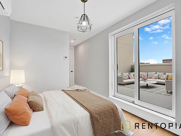 3rd image of 58 Palmetto St #5Q