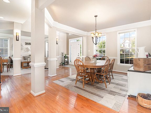 4th image of 105 Pimlico Dr