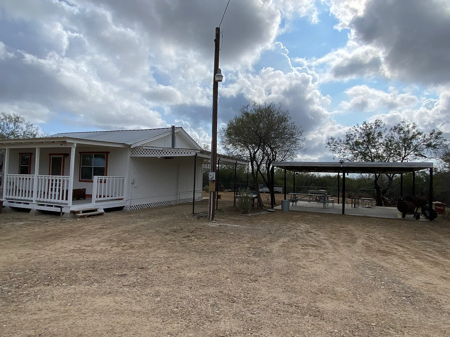 2 bed, 720 sqft, $1,000 — Photo 2