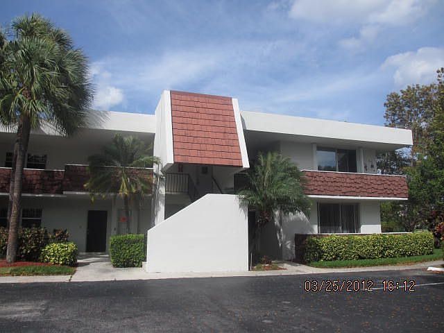 1st image of 2951 S Palm Aire Dr APT 101