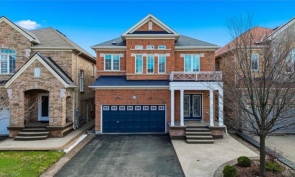1st image of 884 Stoutt Cres
