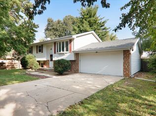 1706 Erin Dr, Normal, IL 61761