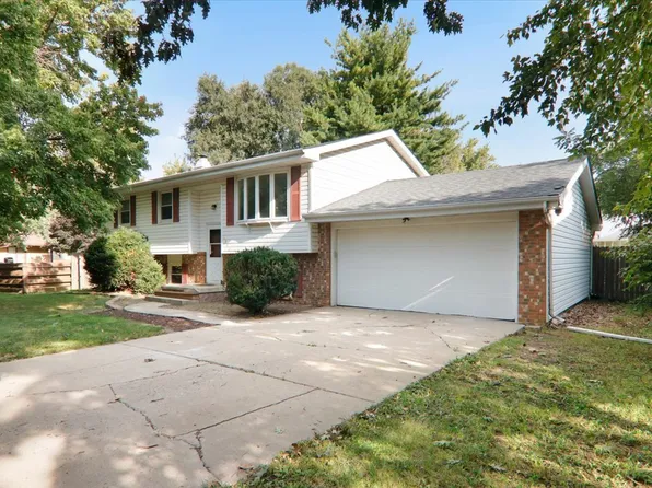 1706 Erin Dr, Normal, IL 61761