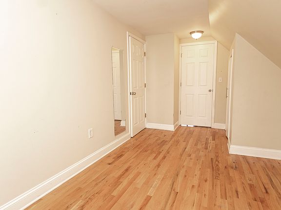 3rd image of 4314 N Monticello Ave #3