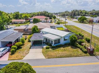 31235 Valencia Ave, Tavares, FL 32778