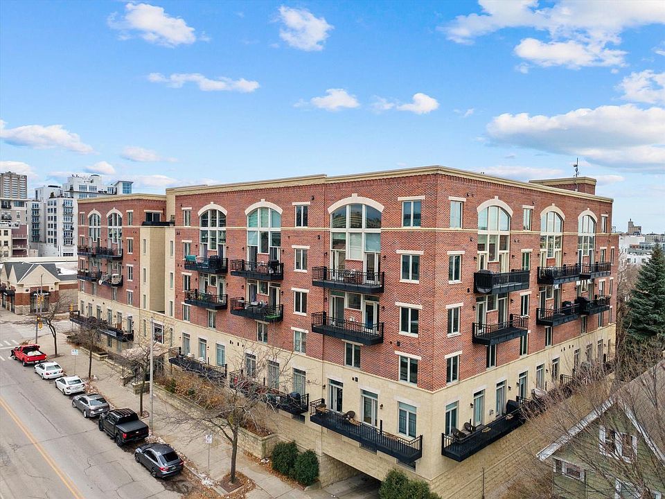 1st image of 1515 N Van Buren STREET #404