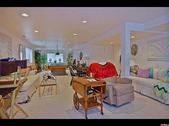 5th image of 1330 E Canterwood Cir