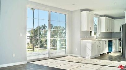 3rd image of 1111 Echo Park Ave #401