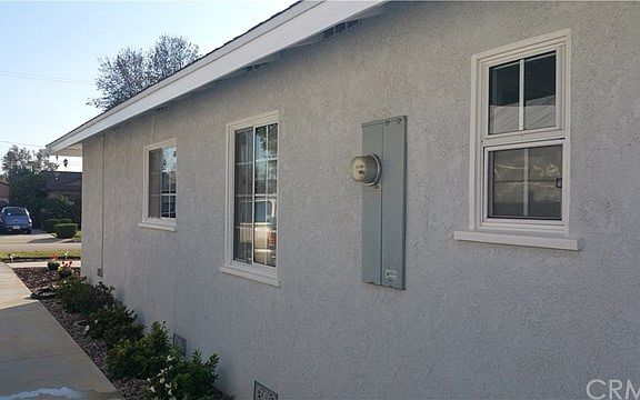 5th image of 1351 E Marbury St