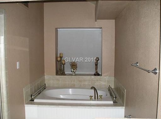 4th image of 2836 Candelaria Dr