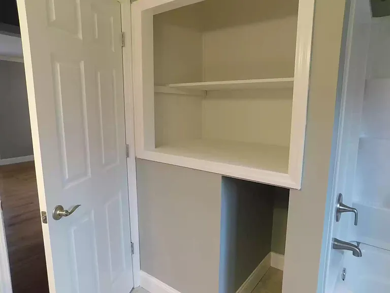 412 Crest St — Photo 11