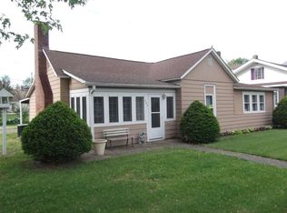 702 Mulberry St, Clinton, IN 47842