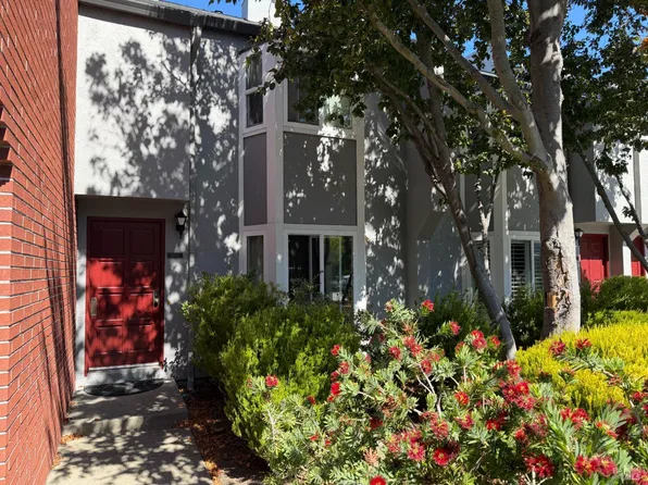 2692 Walnut Boulevard, Walnut Creek, CA 94596