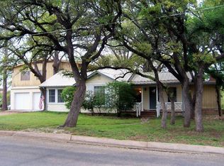 110 W College Ave, Mason, TX 76856