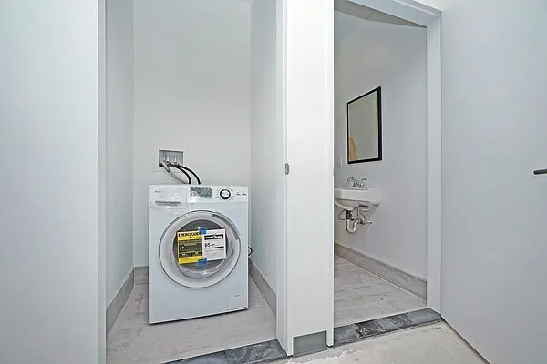 Rented by Keller Williams NYC | media 19