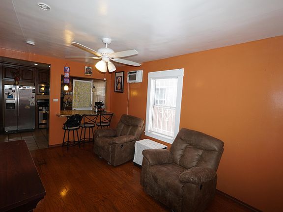 4th image of 1700 W 59th St