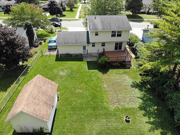 4th image of 207 Ann St