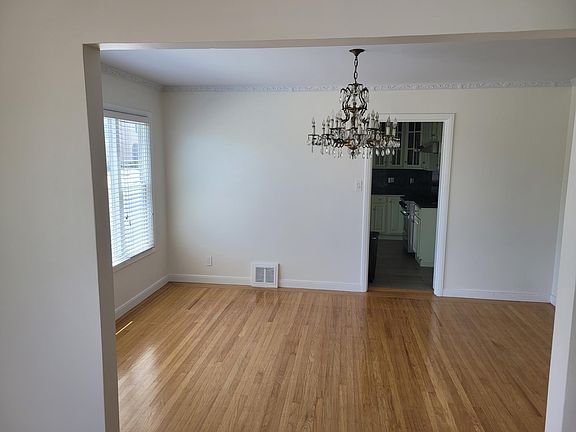 4th image of 1601 30th Ave