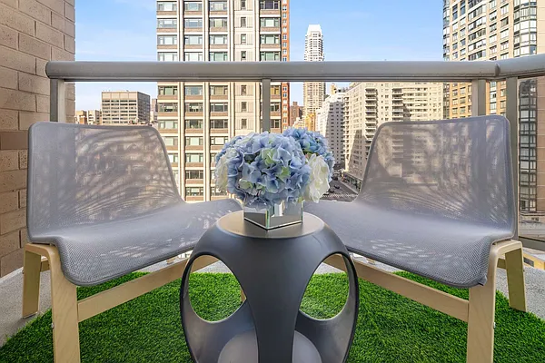 Sold by Compass | media 6