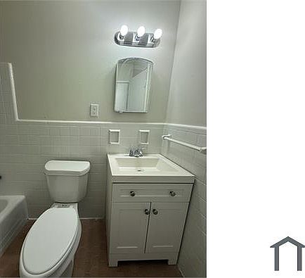 5th image of 1545 17th Pl SW