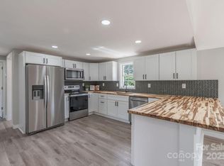 55 Shannon Park Cir, Taylorsville, NC 28681