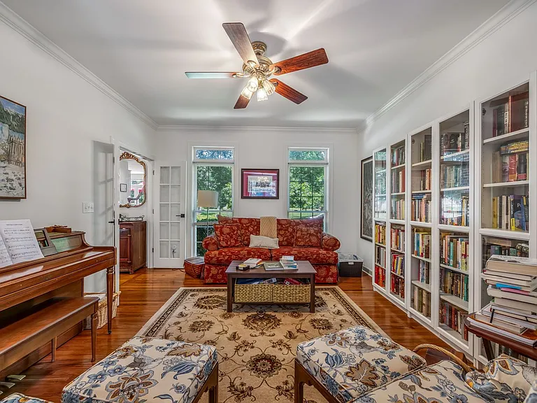 26 Kirby Ln — Photo 8