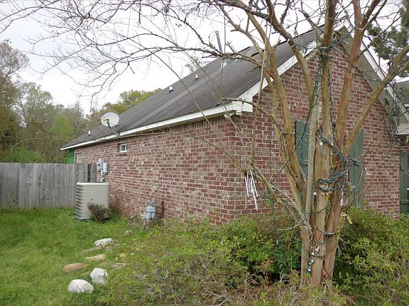 2nd image of 9937 Chapel Hill Dr