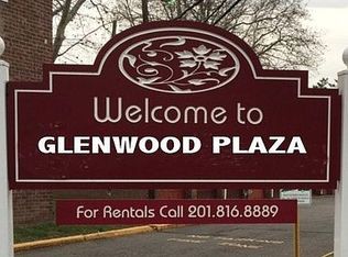 46 Elmwood Ter #B, Elmwood Park, NJ 07407