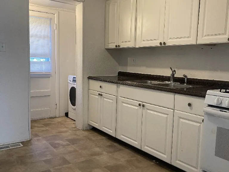 190 Washington Ave #9 — Photo 6