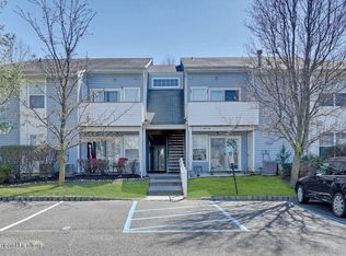 5 Jockey Ln, Tinton Falls, NJ 07753