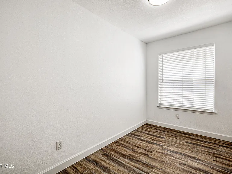 1229 Diamond Cove Pl — Photo 24