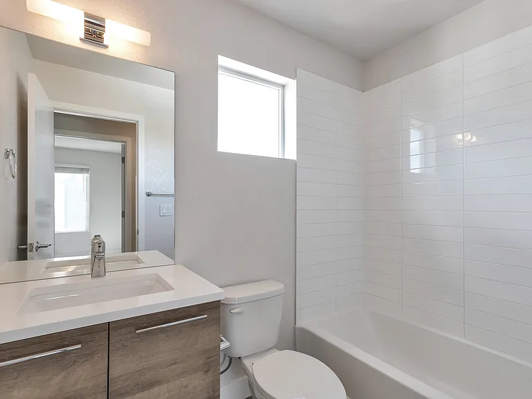 5634 W 10th Pl — Photo 10