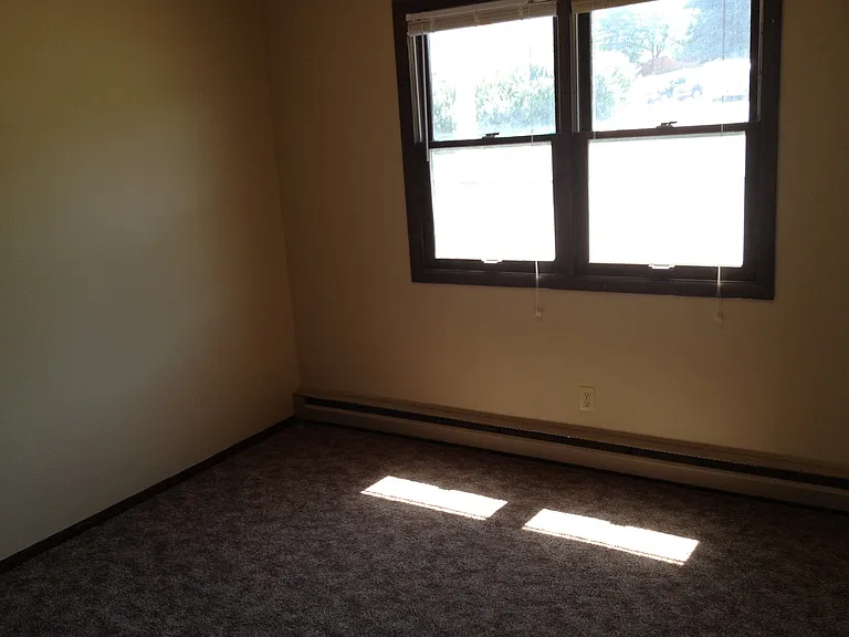 2220 E Foothills Dr — Photo 7