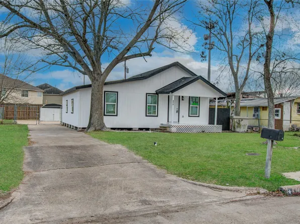 4416 Kingsdale St, Pasadena, TX 77503